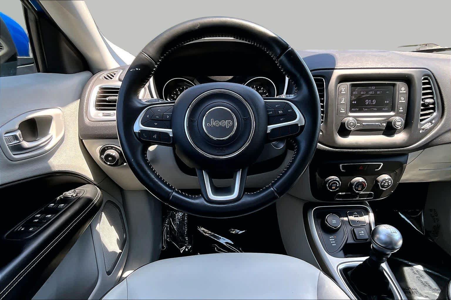 Used 2018 Jeep Compass Latitude AWD/4WD image 6