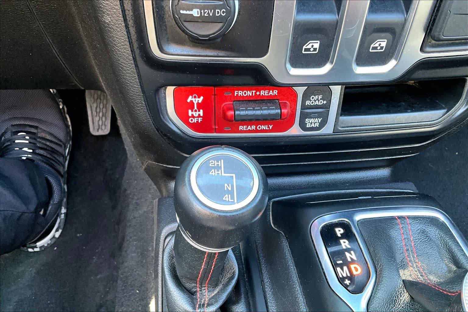 Used 2022 Jeep Wrangler Rubicon w/ LED Lighting Group AWD/4WD image 32