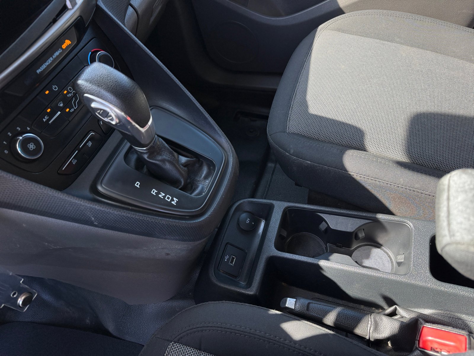 Used 2022 Ford Transit Connect XL FWD image 13