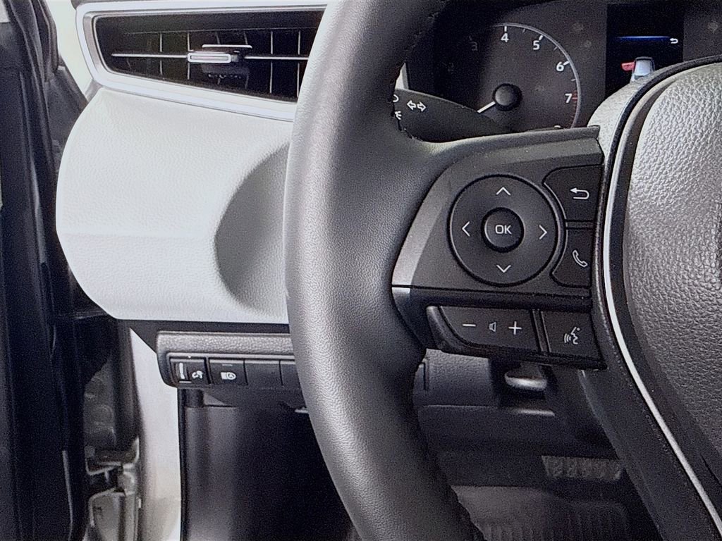Certified 2025 Toyota Corolla SE image 19
