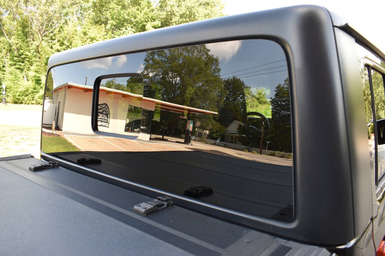 Used 2020 Jeep Gladiator Mojave AWD/4WD image 37