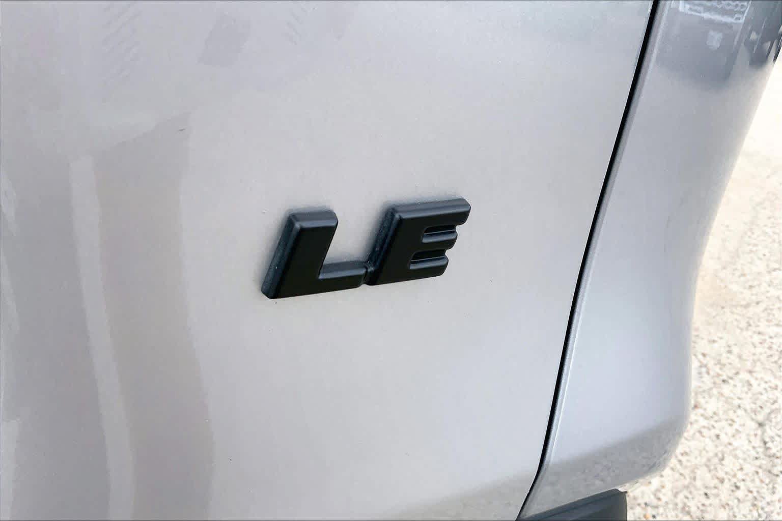 Used 2025 Toyota RAV4 LE FWD image 10