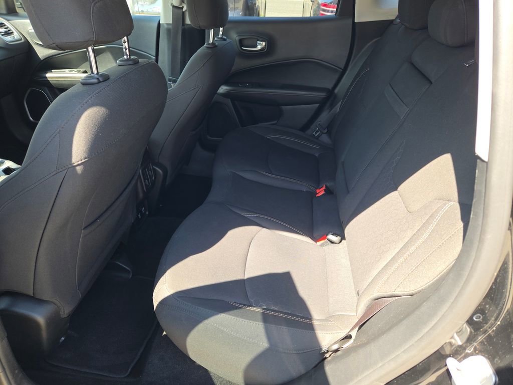Used 2019 Jeep Compass Sport w/ Tech Group FWD image 27