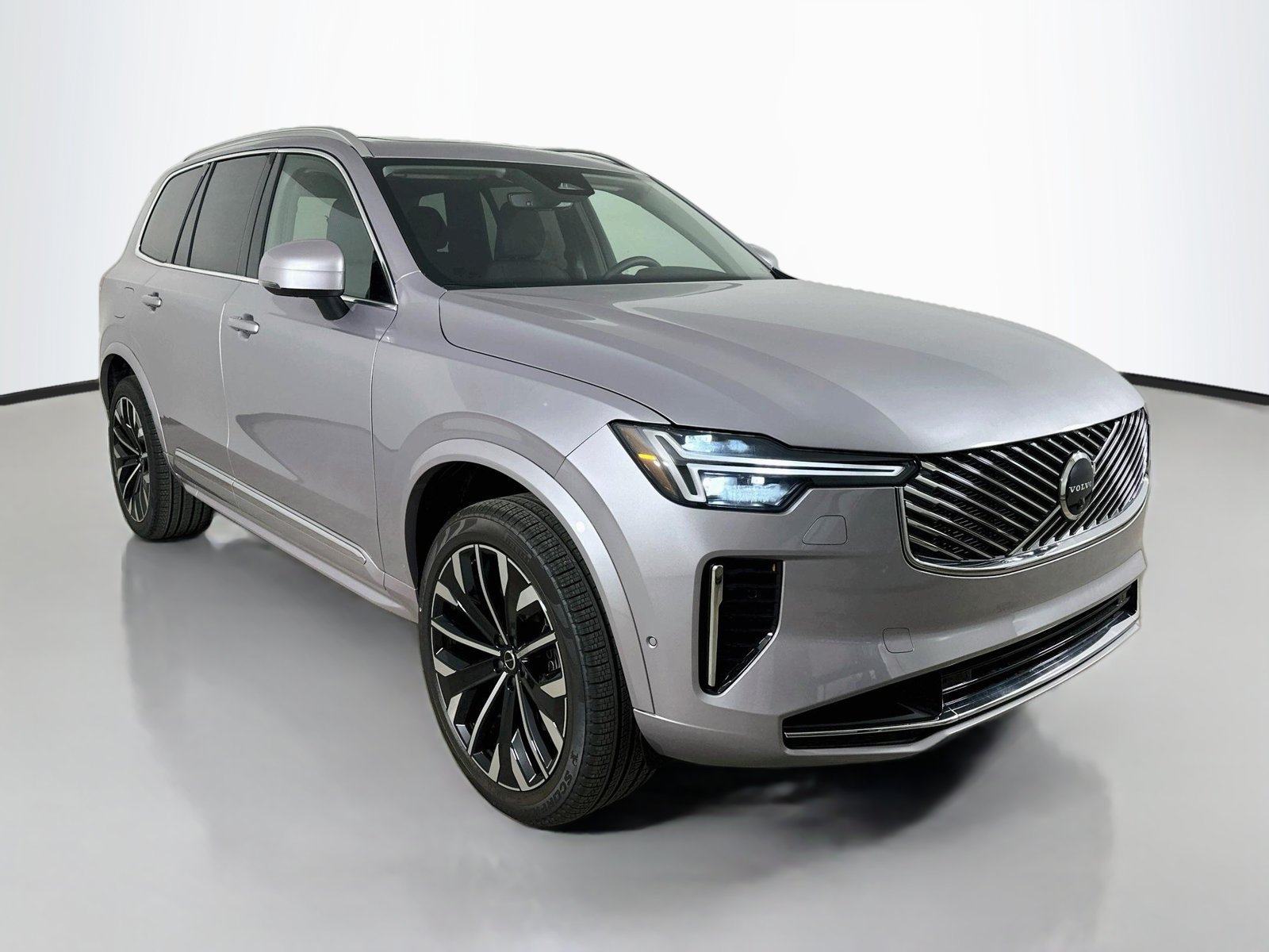 New 2026 Volvo XC90 T8 Plus w/ Protection Package Premier AWD/4WD image 3