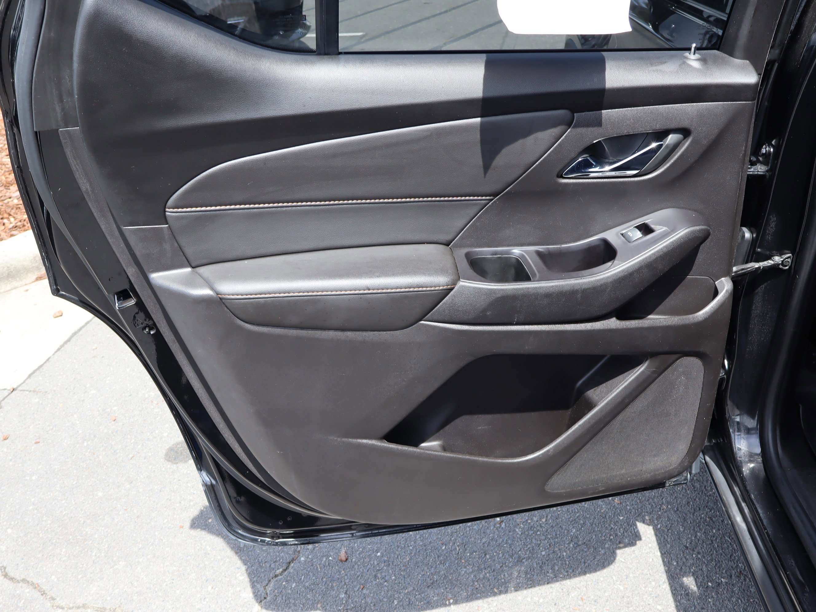 Used 2019 Chevrolet Traverse RS w/ LPO, Floor Liner Package AWD/4WD image 31