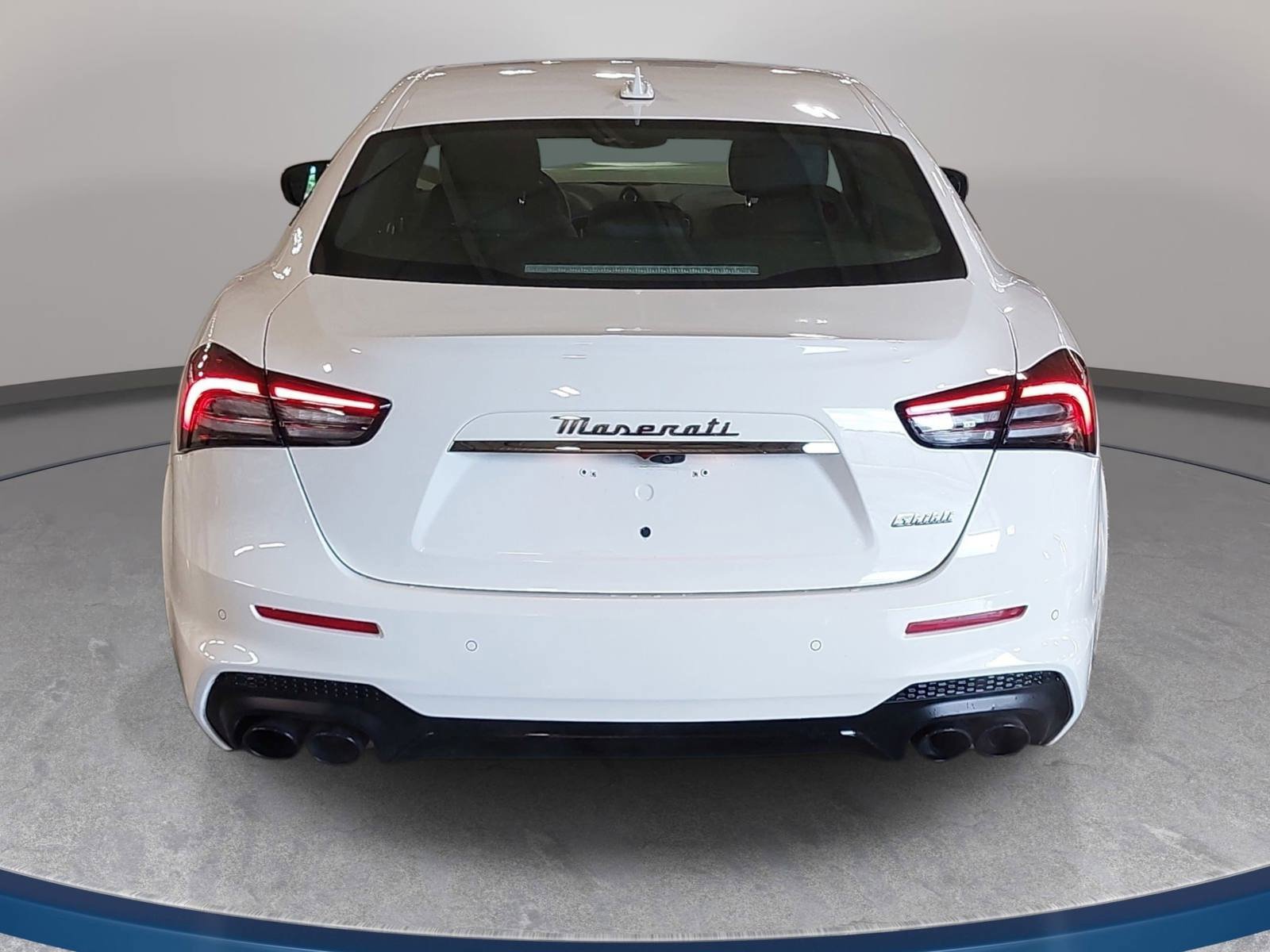 Used 2023 Maserati Ghibli Modena RWD image 6