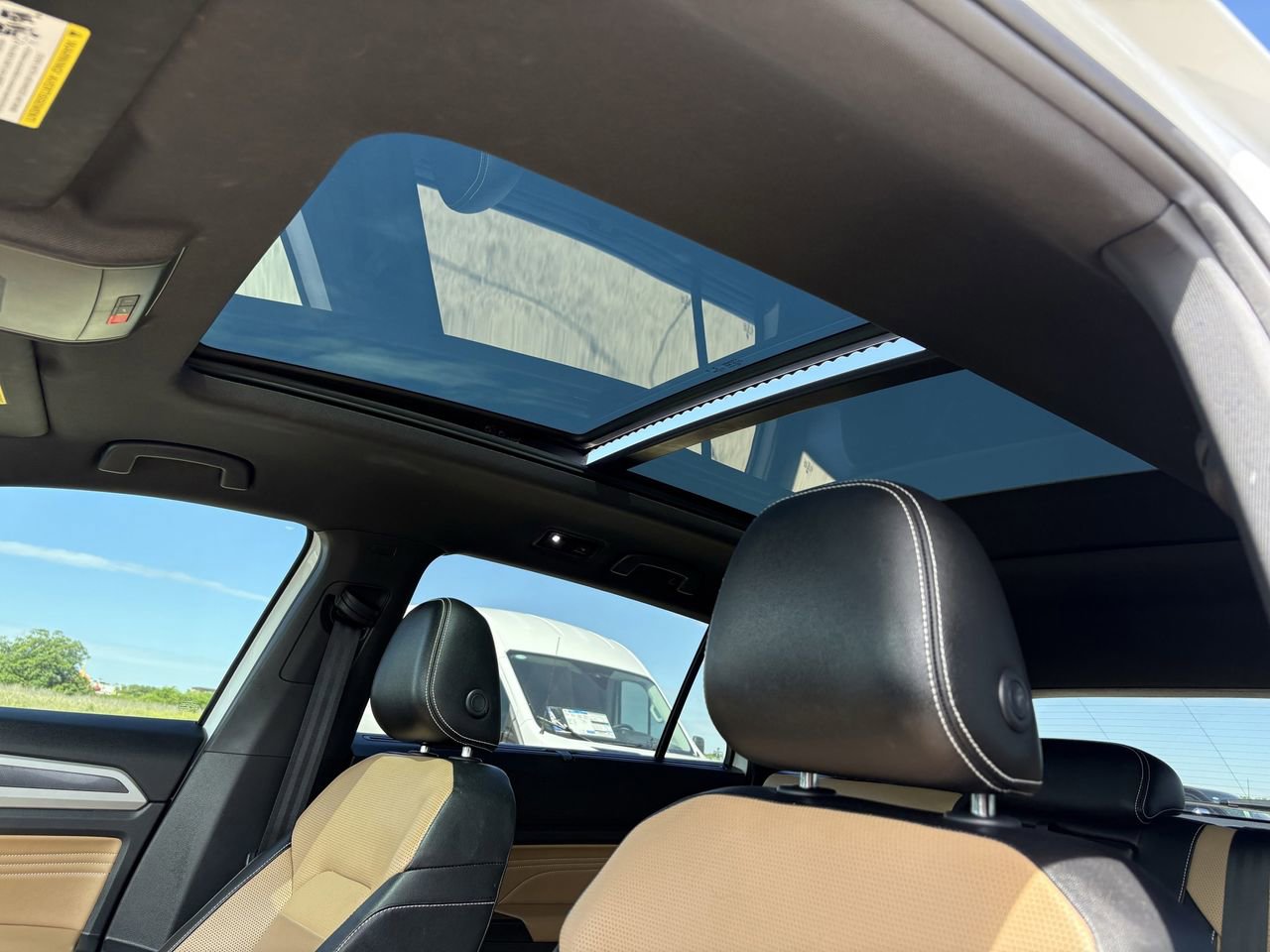 Used 2022 Volkswagen Atlas Cross Sport SEL Premium R-Line AWD/4WD image 30