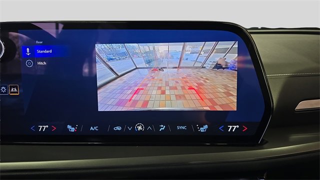 Used 2025 Chevrolet Traverse LT image 22