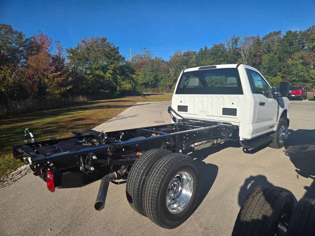 New 2026 Ford F350 XL w/ XL Chrome Package AWD/4WD image 4