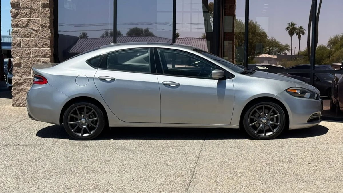 Used 2016 Dodge Dart SXT w/ Sun/Sound Group FWD image 14