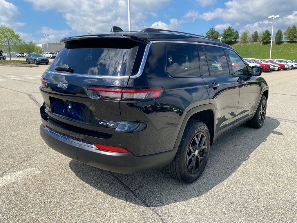 Used 2023 Jeep Grand Cherokee L Limited image 3