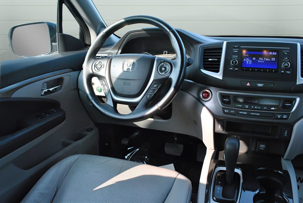 Used 2017 Honda Ridgeline RTL image 12