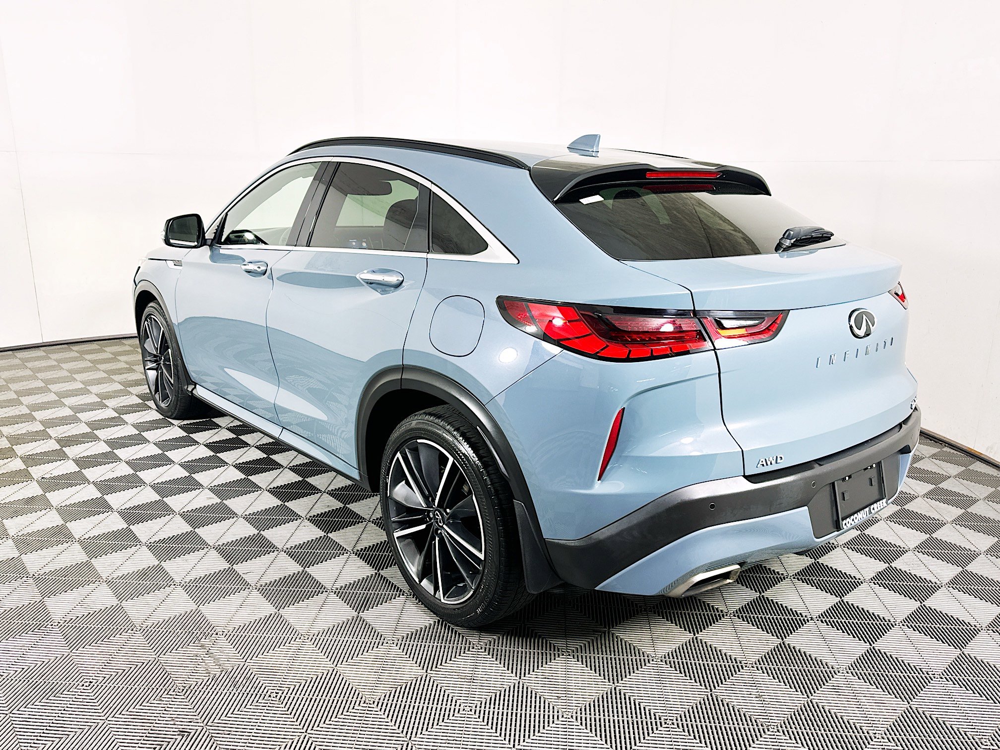 Used 2023 INFINITI QX55 Luxe w/ Cargo Package image 5