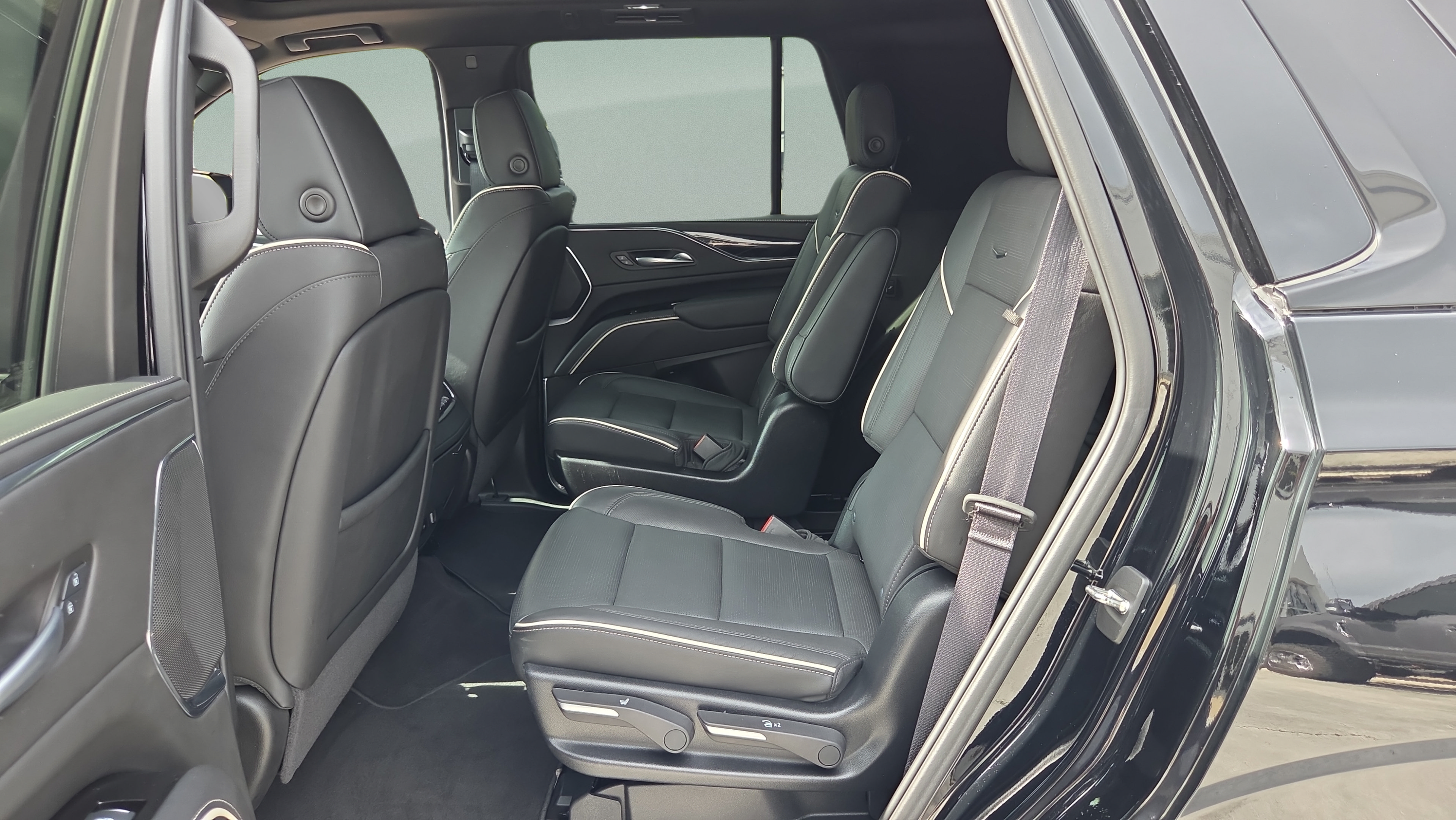 Certified 2024 Cadillac Escalade Sport RWD image 10
