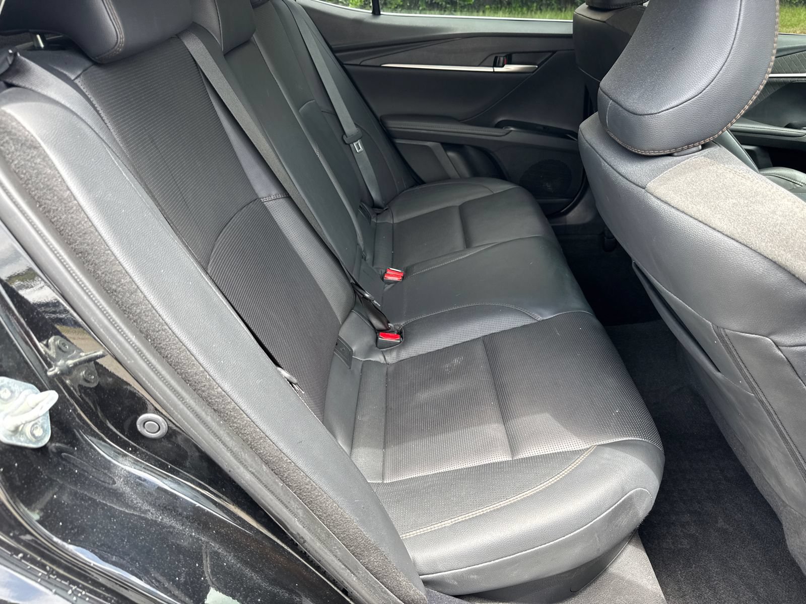 Used 2025 Toyota Camry XLE FWD image 15