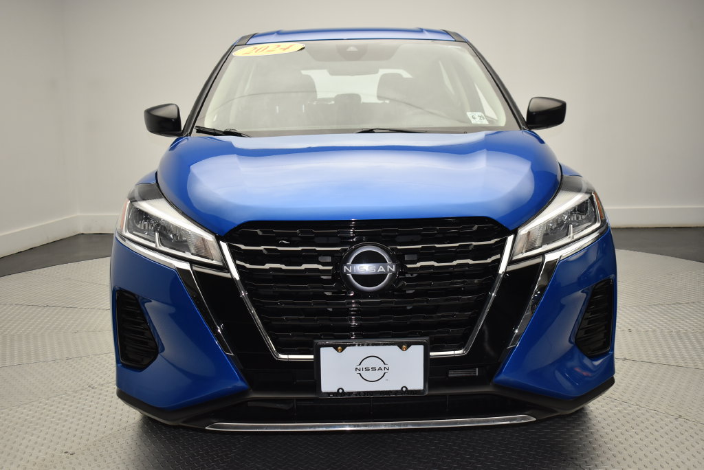 Used 2024 Nissan Kicks S FWD image 2