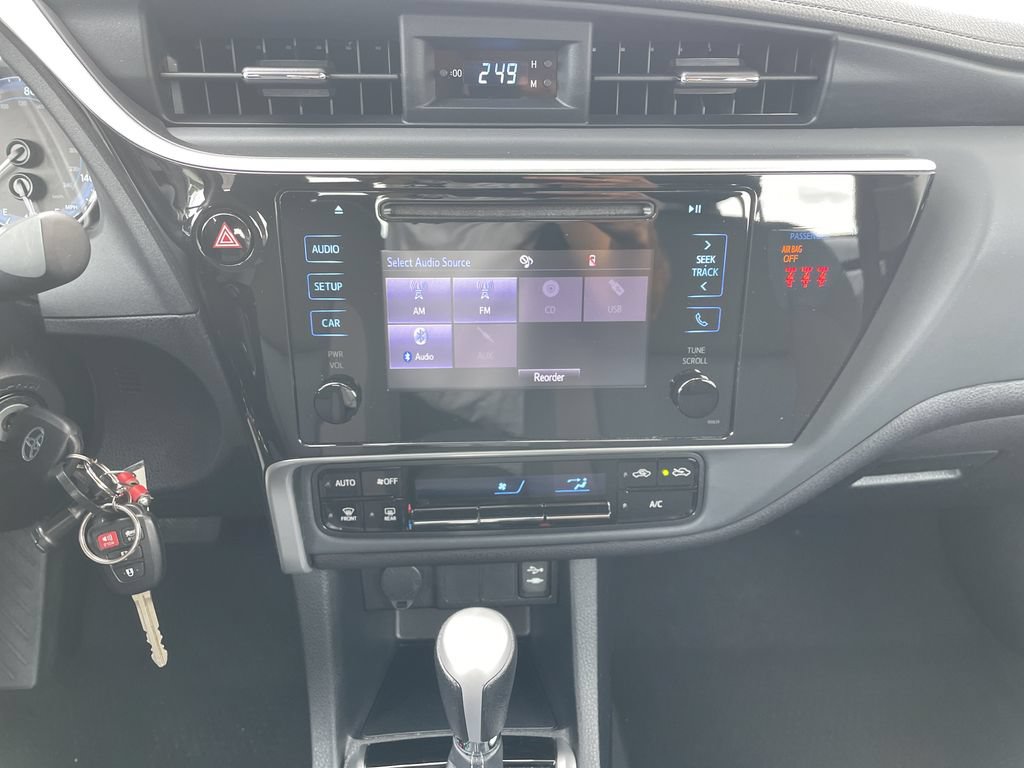 Certified 2018 Toyota Corolla LE FWD image 18
