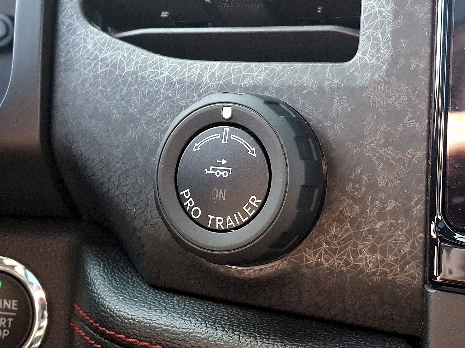 Used 2023 Ford Expedition Limited image 25