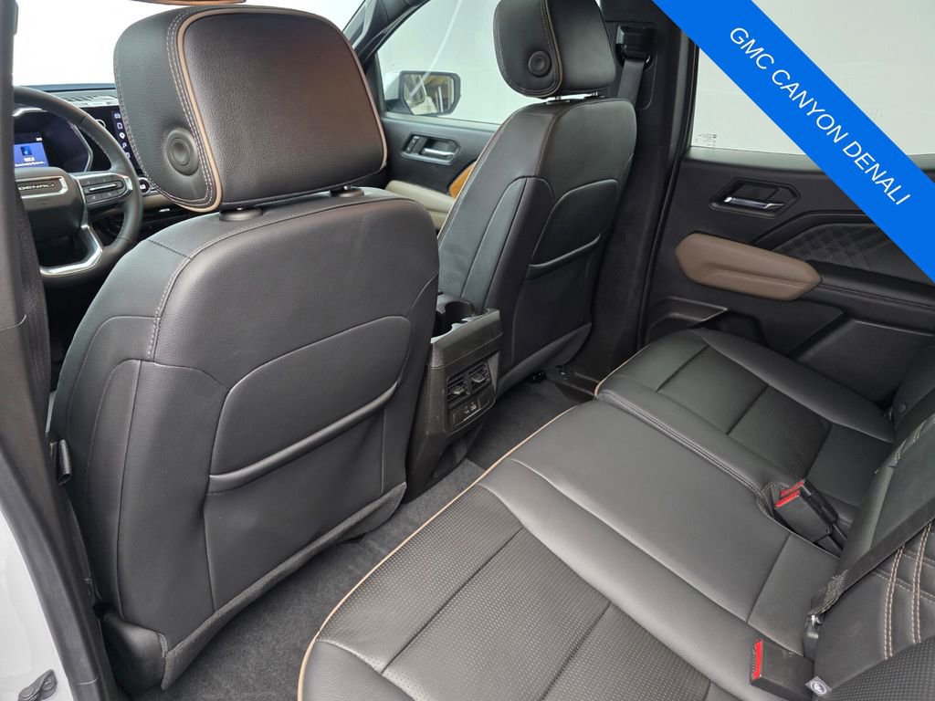 Used 2023 GMC Canyon Denali AWD/4WD image 14