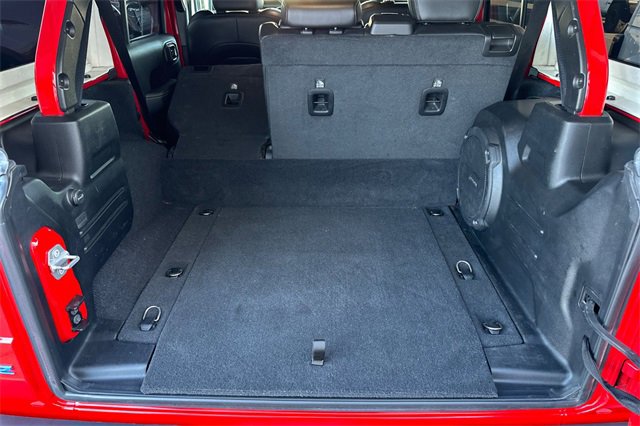 Used 2021 Jeep Wrangler Unlimited Sahara w/ Safety Group image 18