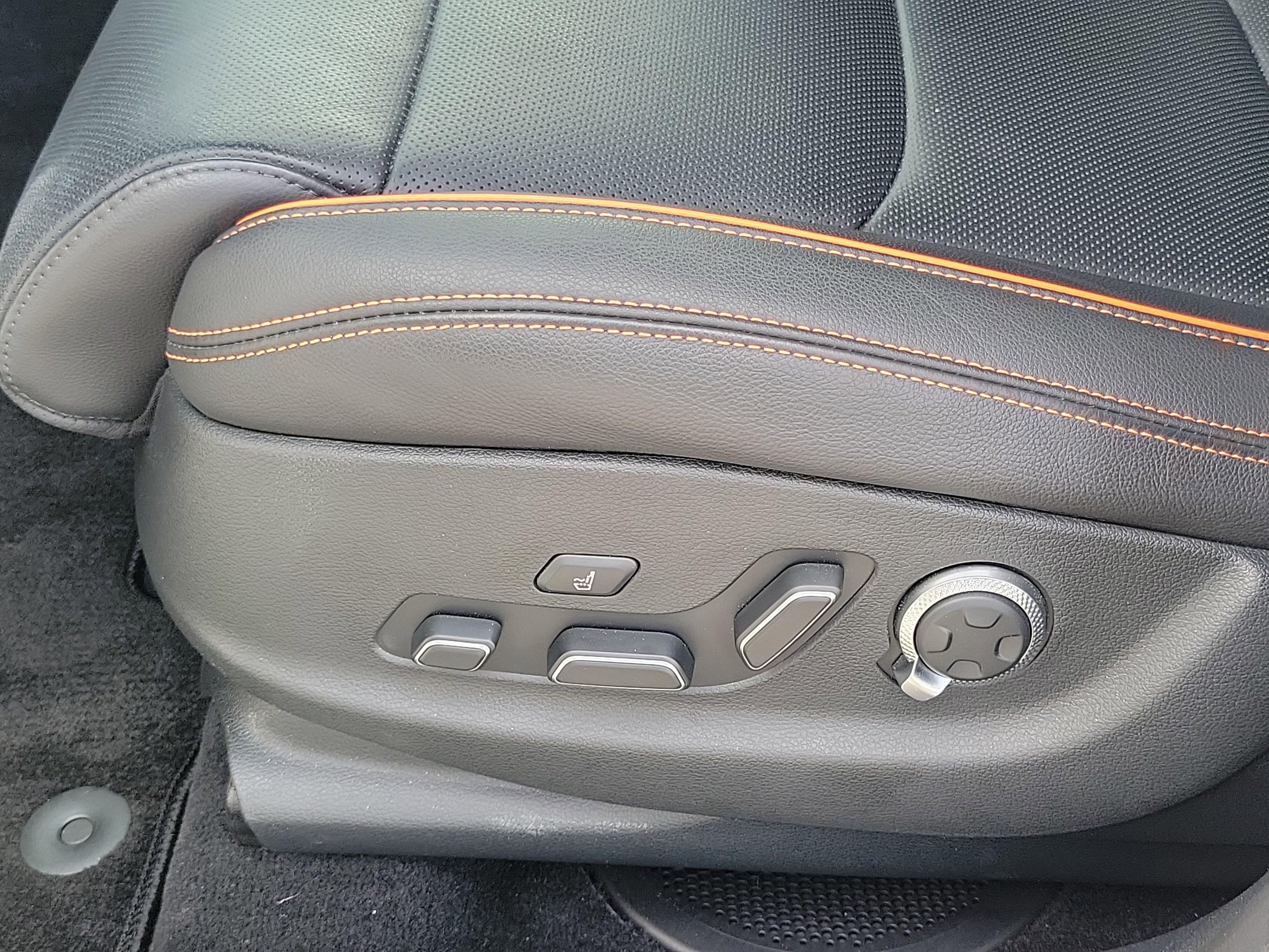 Certified 2026 Genesis GV70 3.5T Sport Advanced image 16