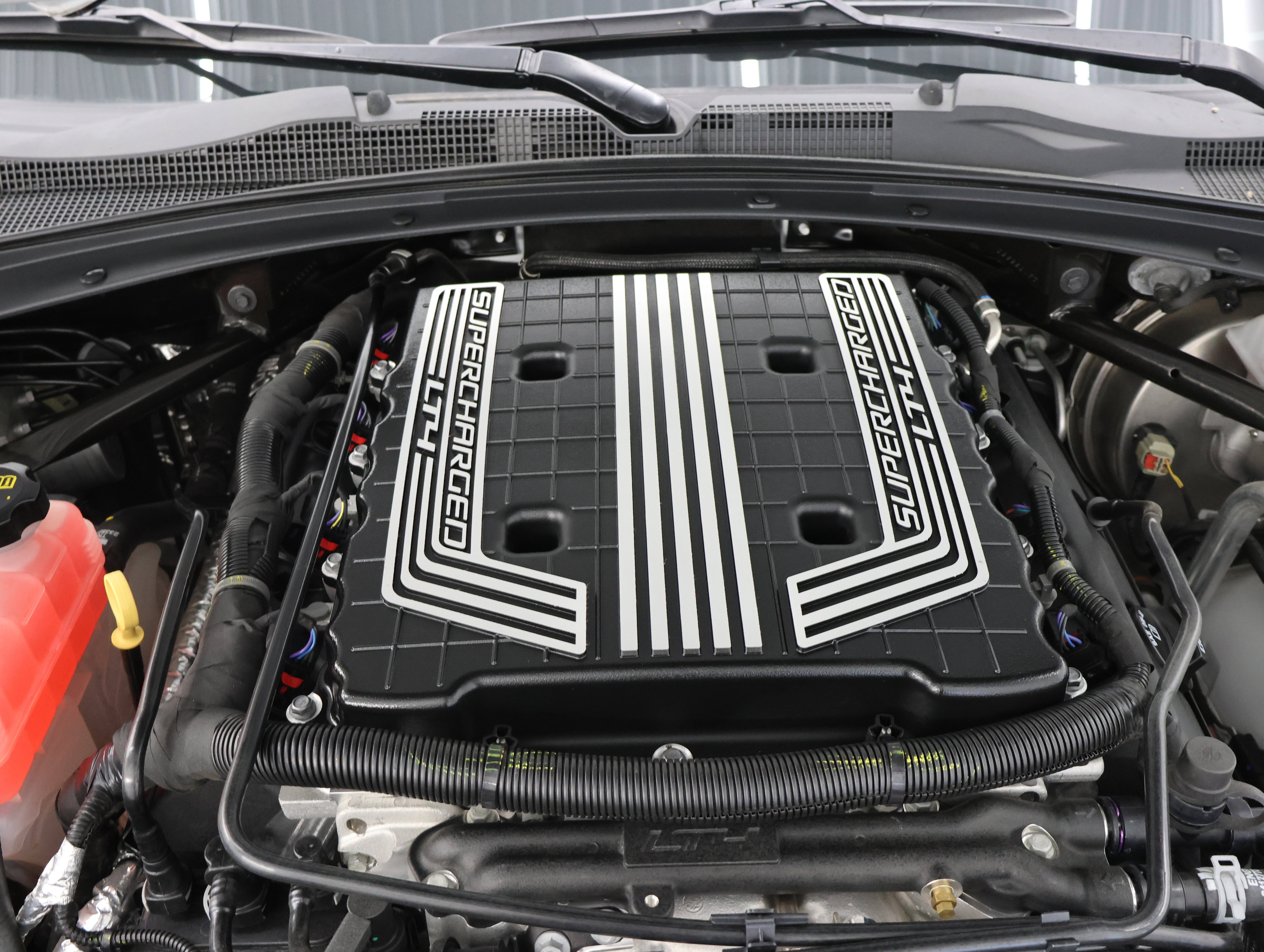 Used 2019 Chevrolet Camaro ZL1 RWD image 19