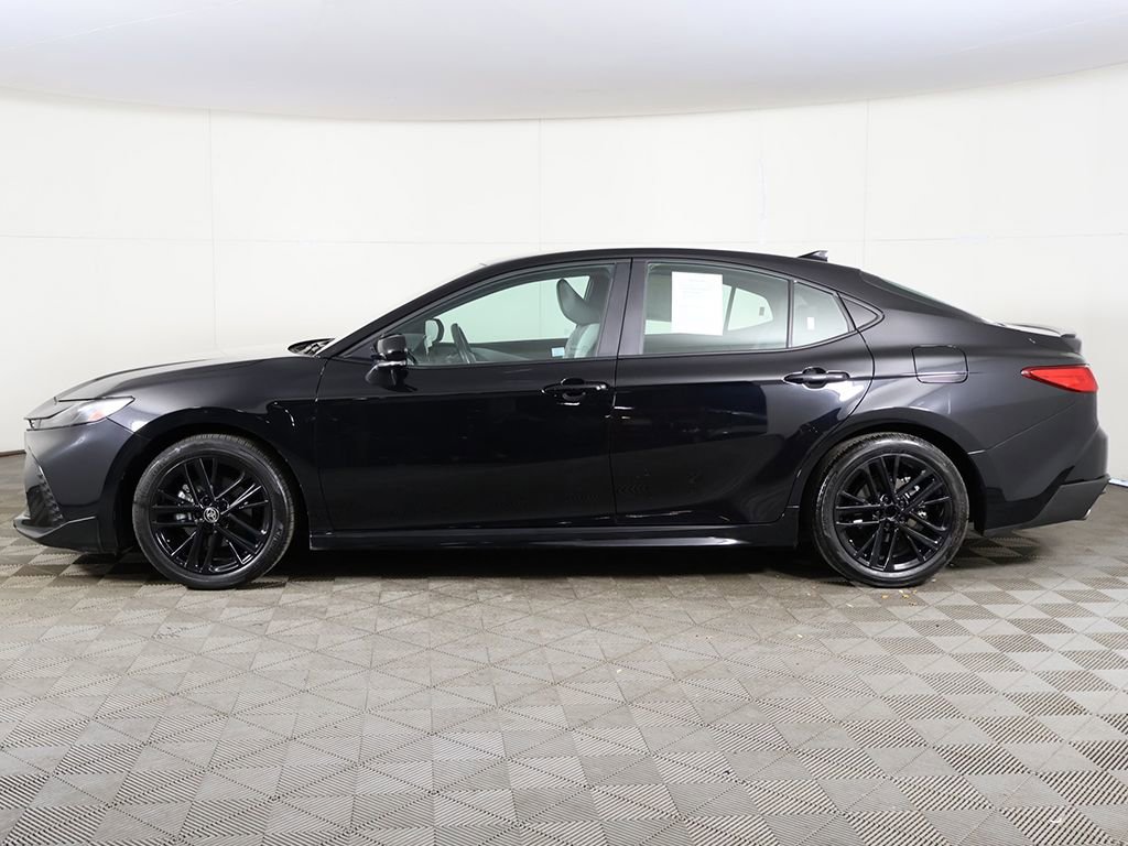 Used 2025 Toyota Camry SE FWD image 15