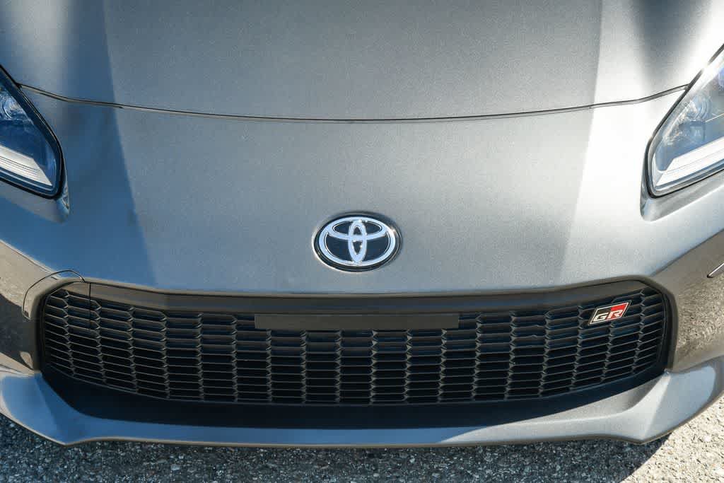 Used 2023 Toyota GR86 w/ ALL Weather Mat Package (TMS) RWD image 5