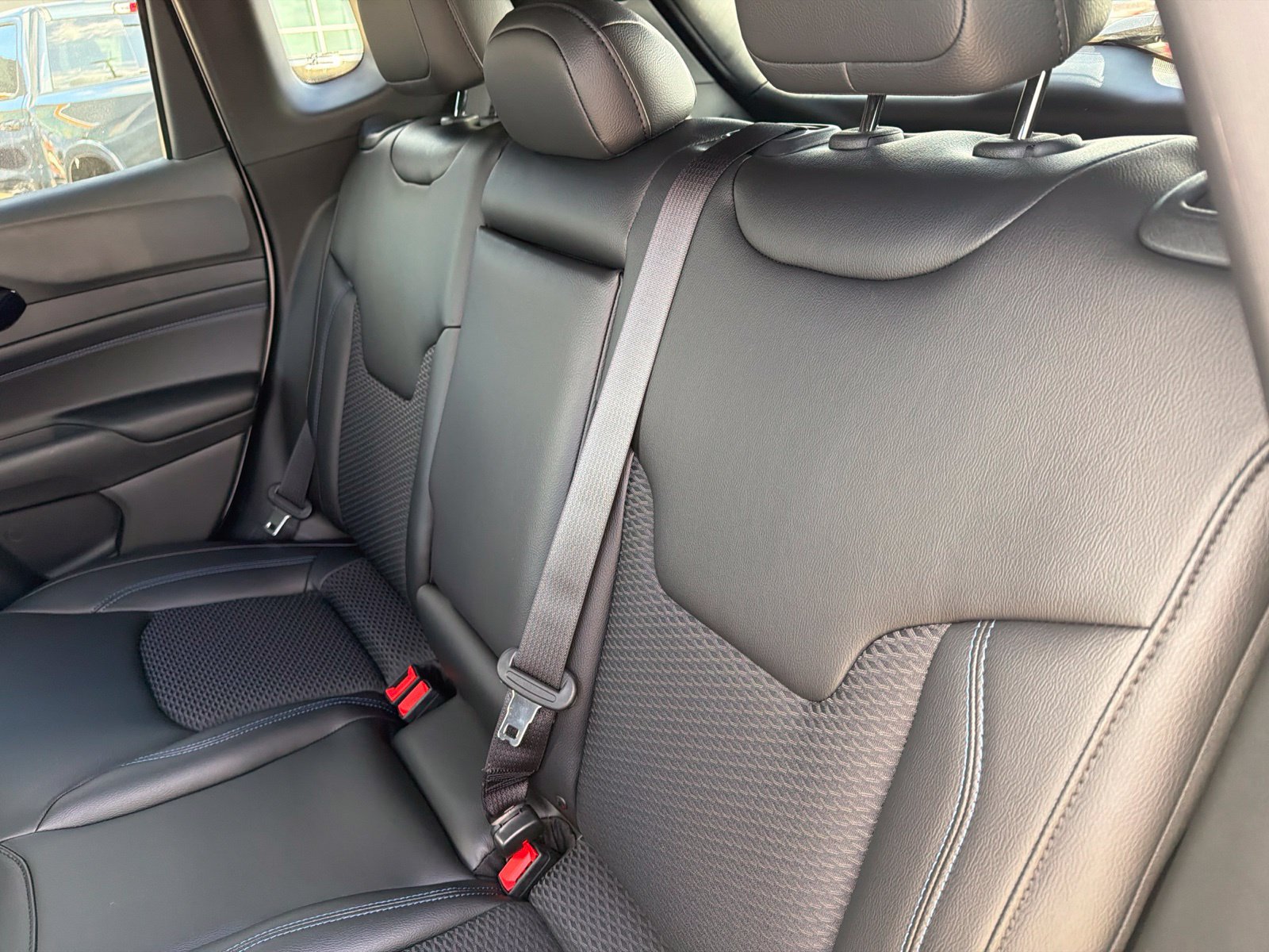 New 2027 Jeep Compass Latitude AWD/4WD image 18