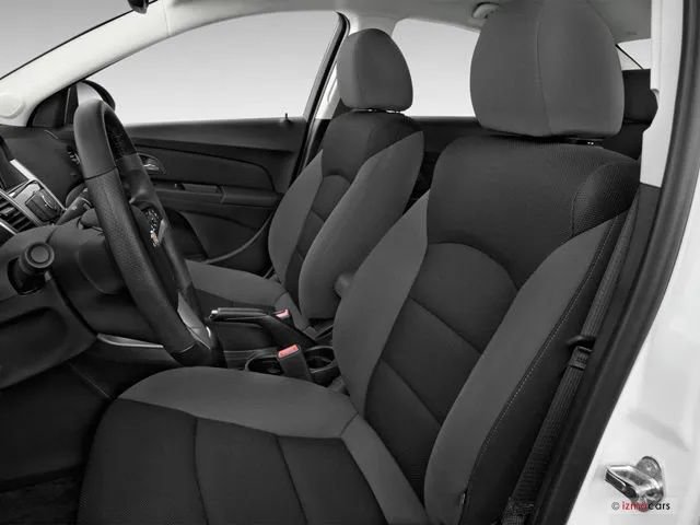 Used 2015 Chevrolet Cruze LT FWD image 10