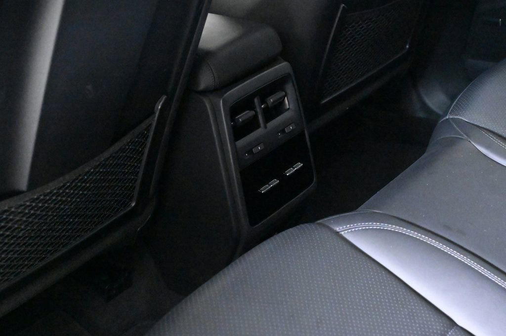 Certified 2025 Porsche Macan 4 Electric image 20