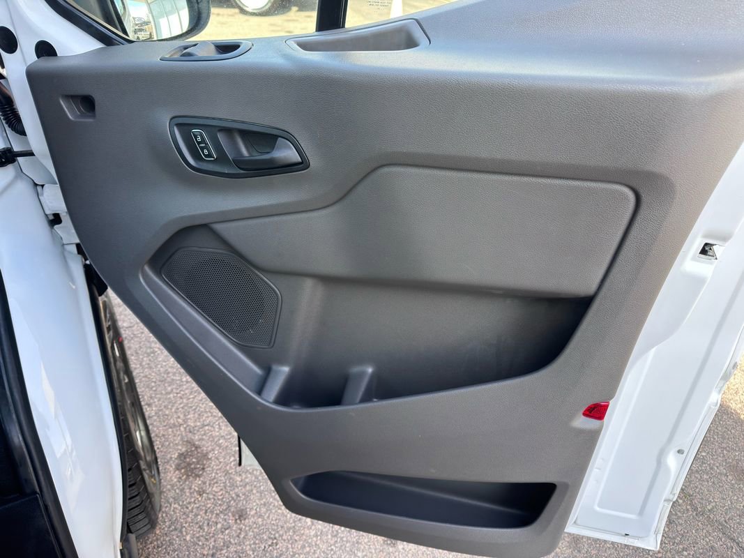 Used 2025 Ford Transit 250 Medium Roof RWD image 25