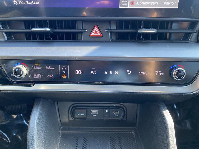Certified 2024 Kia Sportage EX image 20
