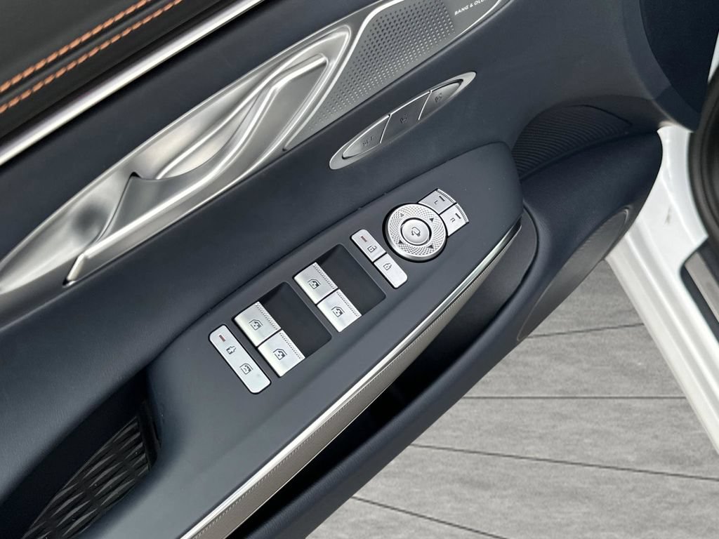 New 2026 Genesis GV70 3.5T Sport Advanced AWD/4WD image 15