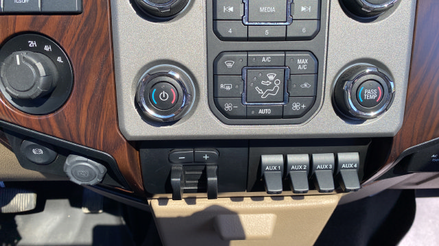 Used 2016 Ford F450 Lariat w/ Chrome Package AWD/4WD image 18