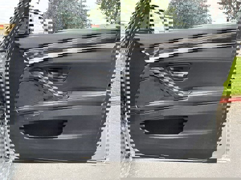 Used 2015 BMW 550i Sedan RWD image 36