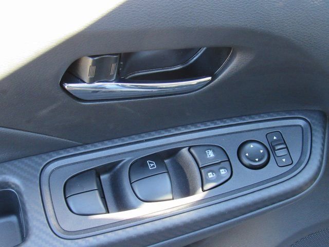 New 2025 Nissan Versa SV w/ Trunk Package FWD image 11