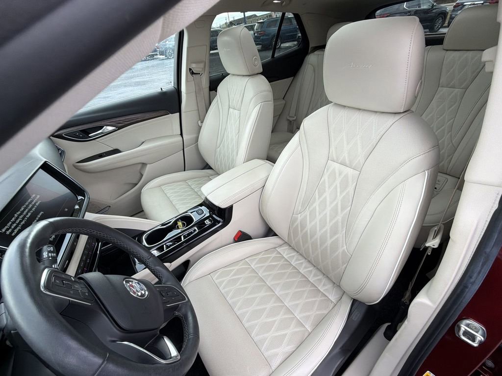 Used 2023 Buick Envision Avenir image 17