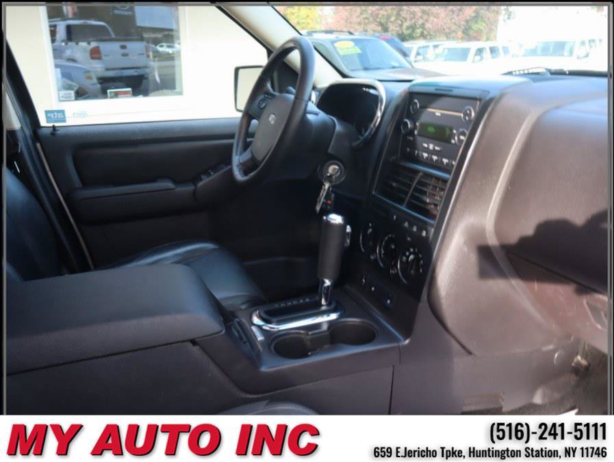 Used 2010 Ford Explorer XLT AWD/4WD image 24