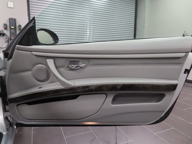 Used 2009 BMW 328i Convertible image 11