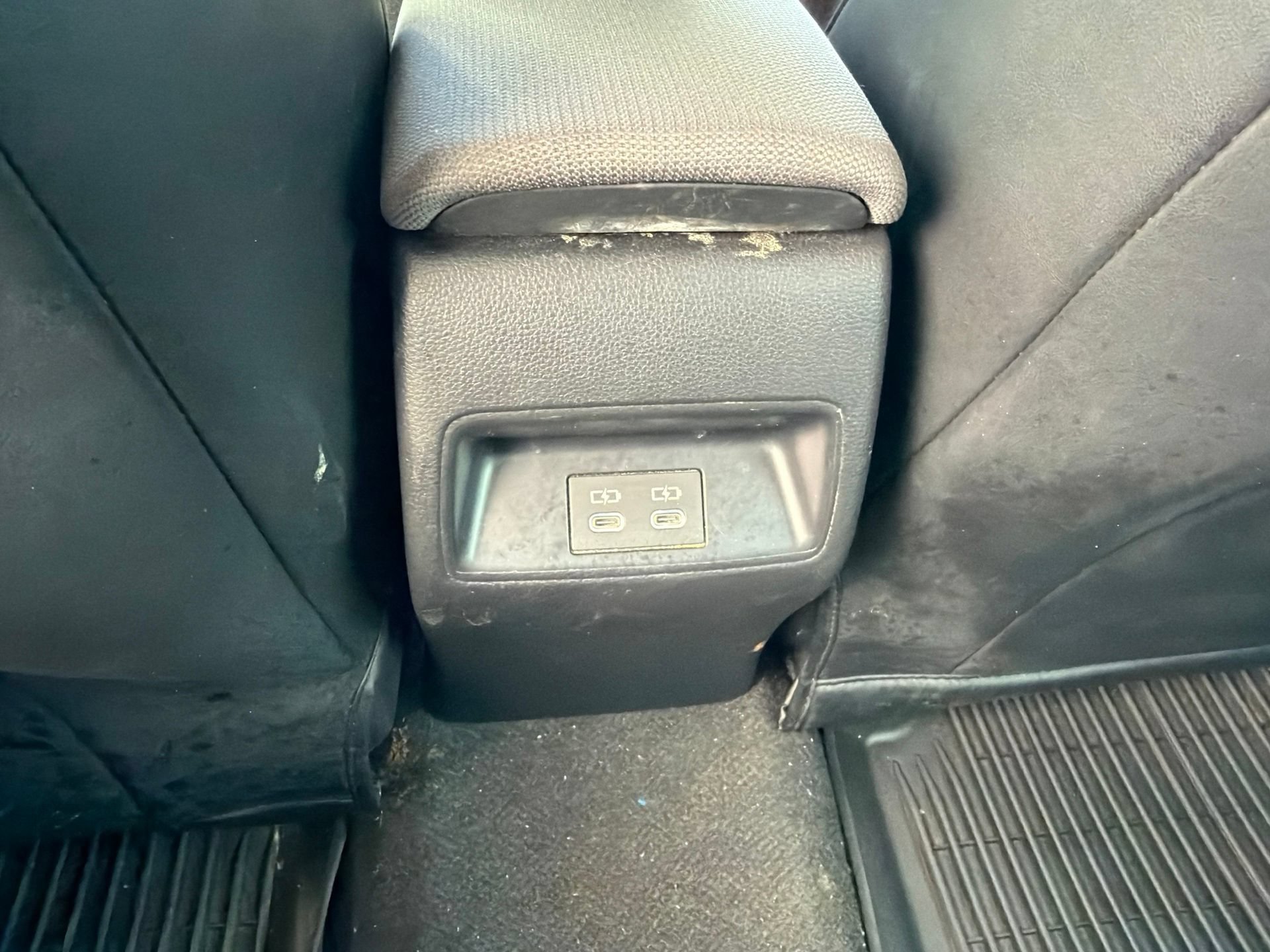 Used 2025 Toyota Corolla LE FWD image 19