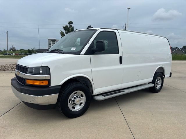 Used 2025 Chevrolet Express 2500 w/ Driver Convenience Package RWD image 29