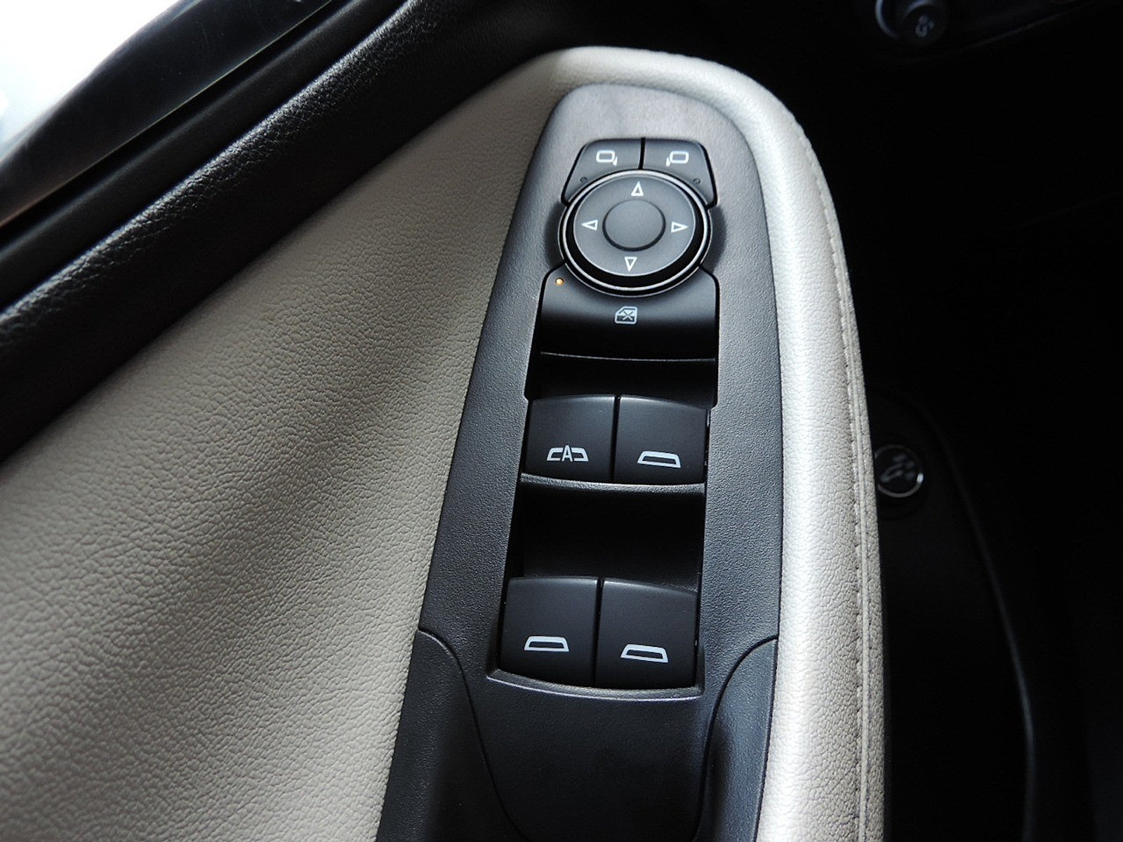 Used 2023 Buick Encore GX Select FWD image 21