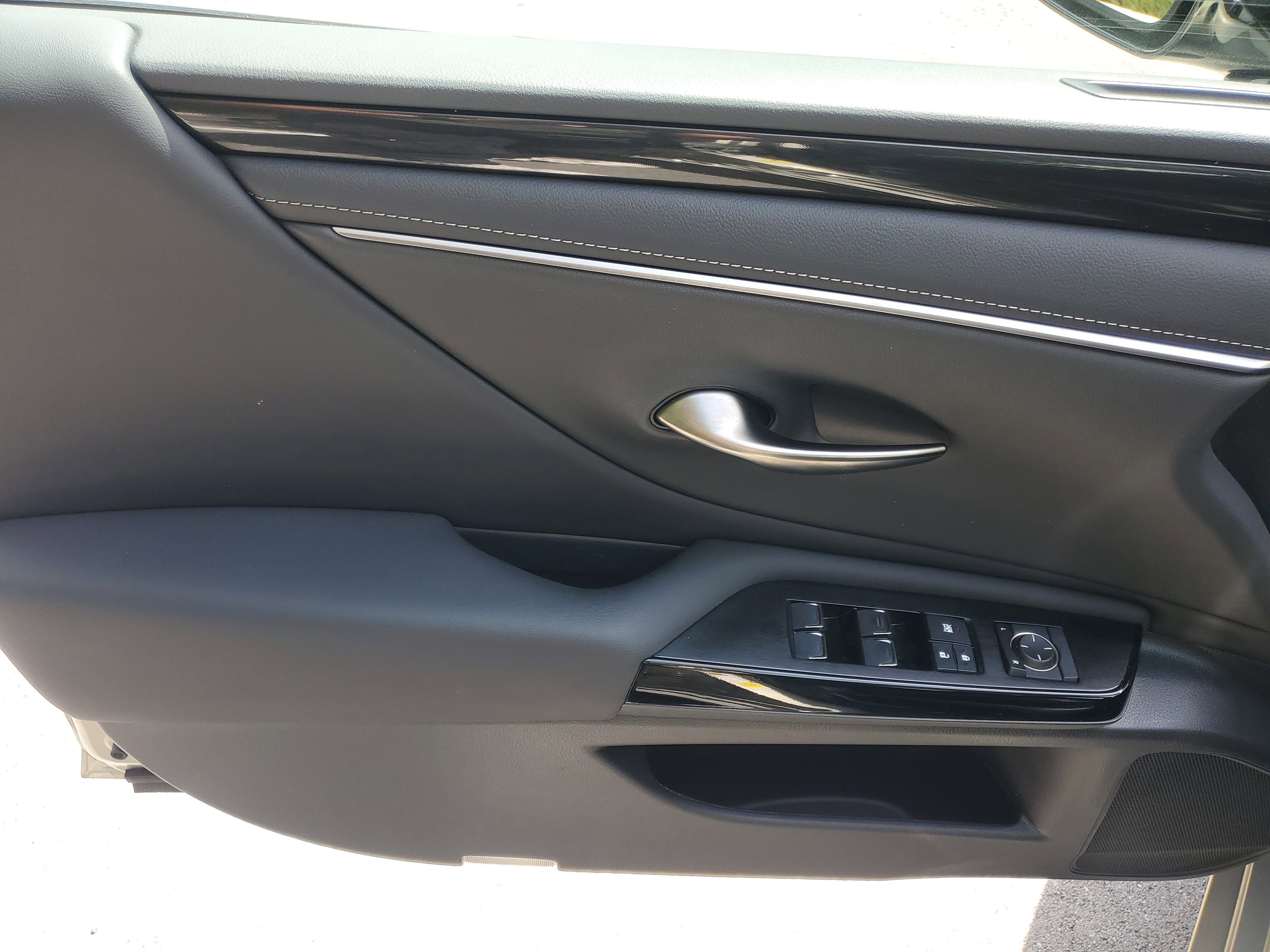 Certified 2023 Lexus ES 350 w/ Accessory Package (Z2) FWD image 18