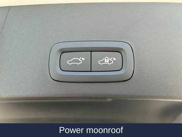 New 2025 Volvo XC40 B5 Ultra w/ Protection Package image 17