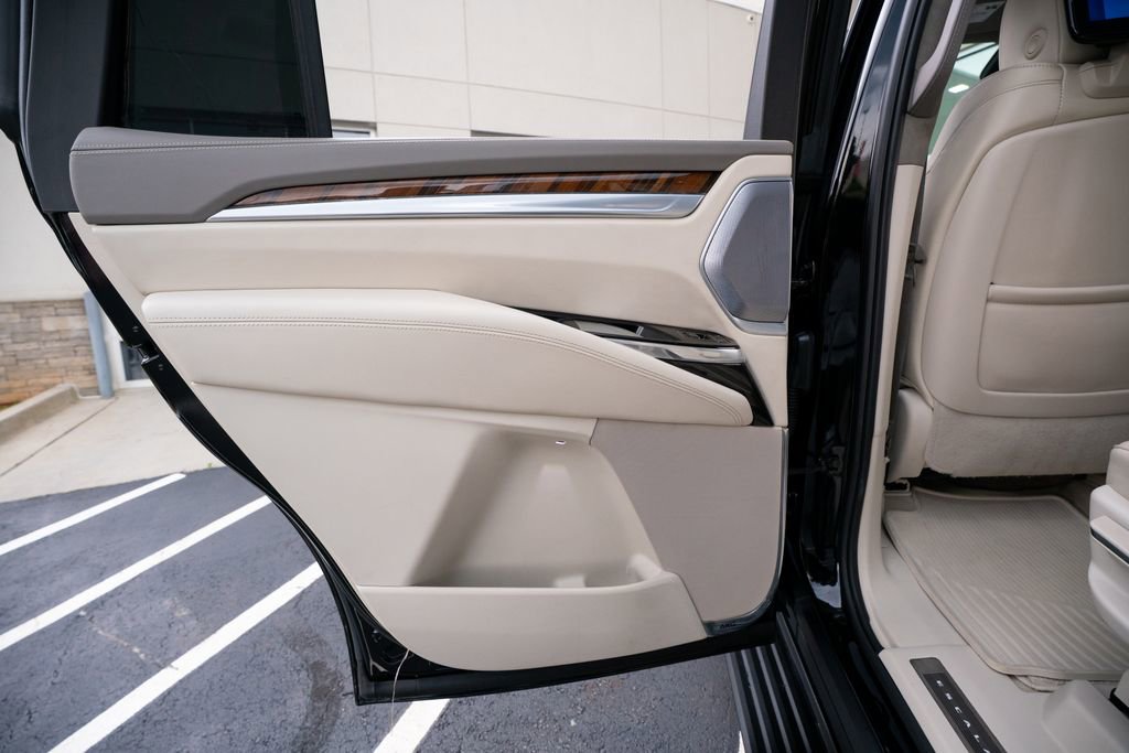 Used 2025 Cadillac Escalade Sport Platinum AWD/4WD image 45