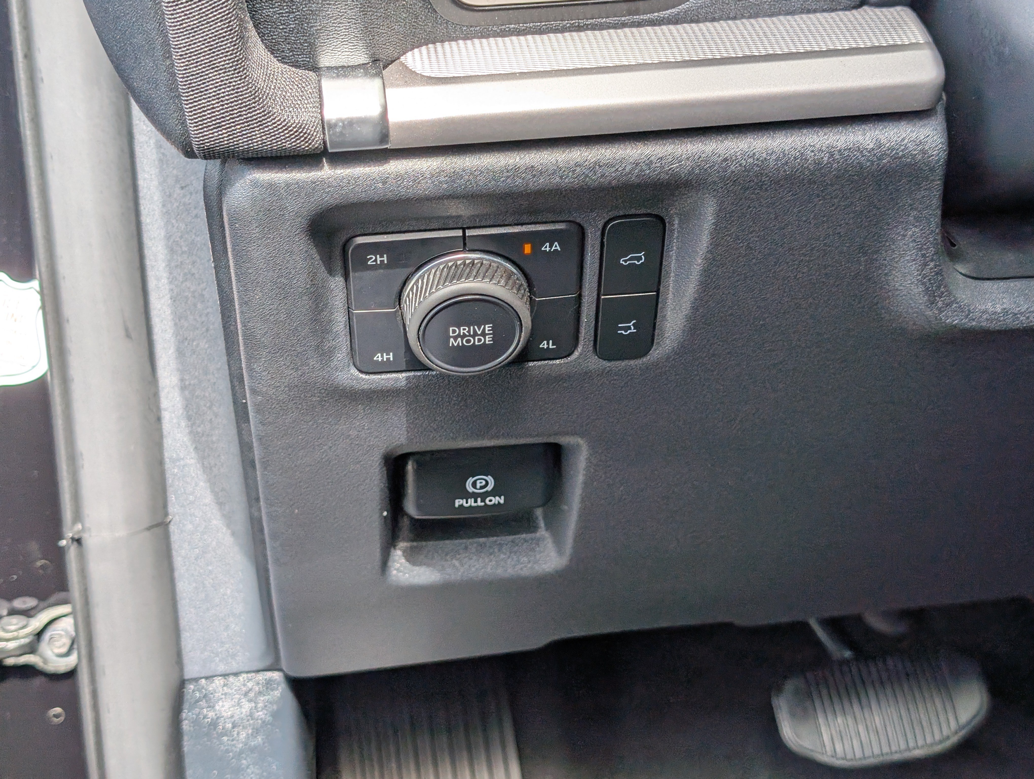Certified 2025 Ford Expedition Active AWD/4WD image 31
