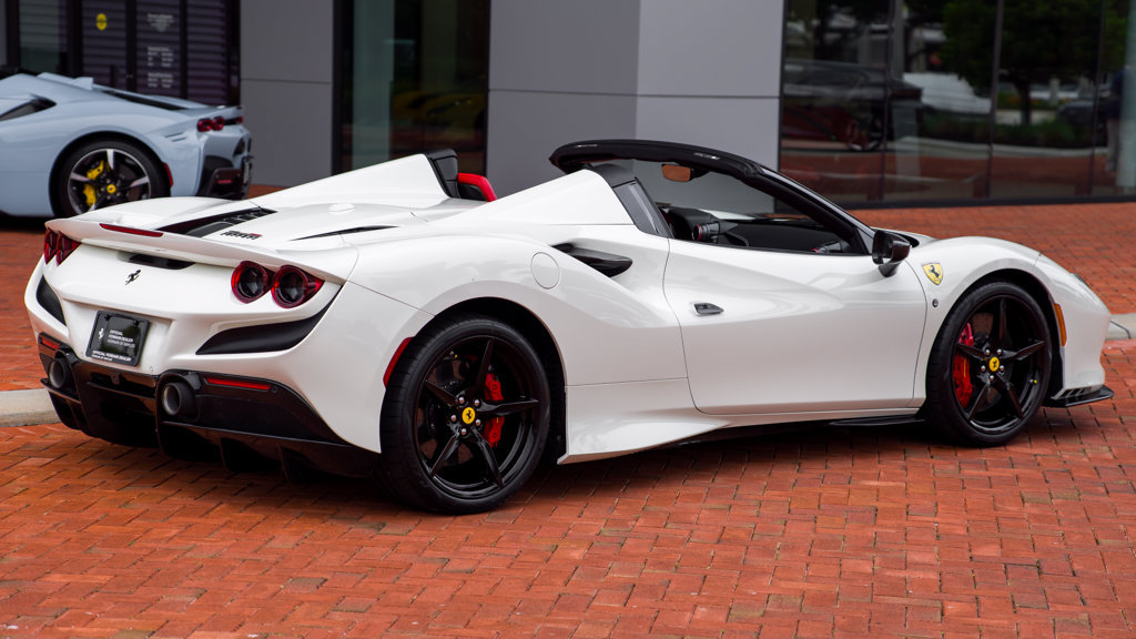 Used 2022 Ferrari F8 Tributo RWD image 7