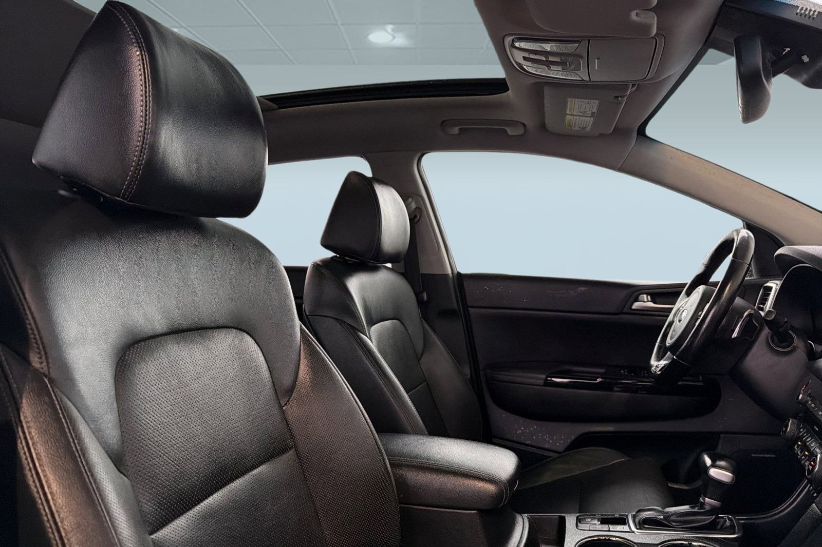 Used 2018 Kia Sportage SX image 32