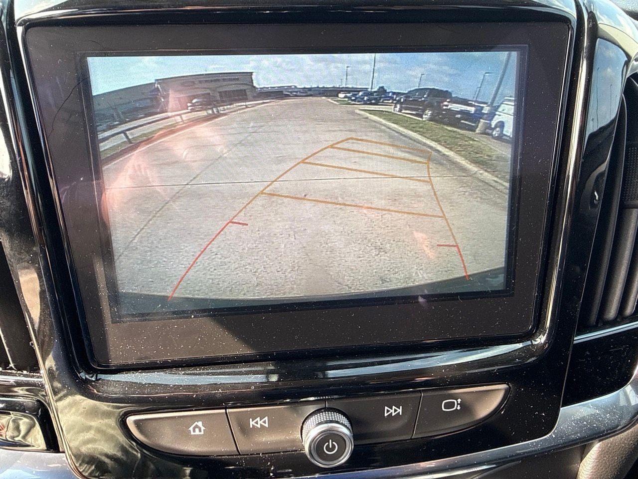 Used 2019 Chevrolet Traverse LT FWD image 26